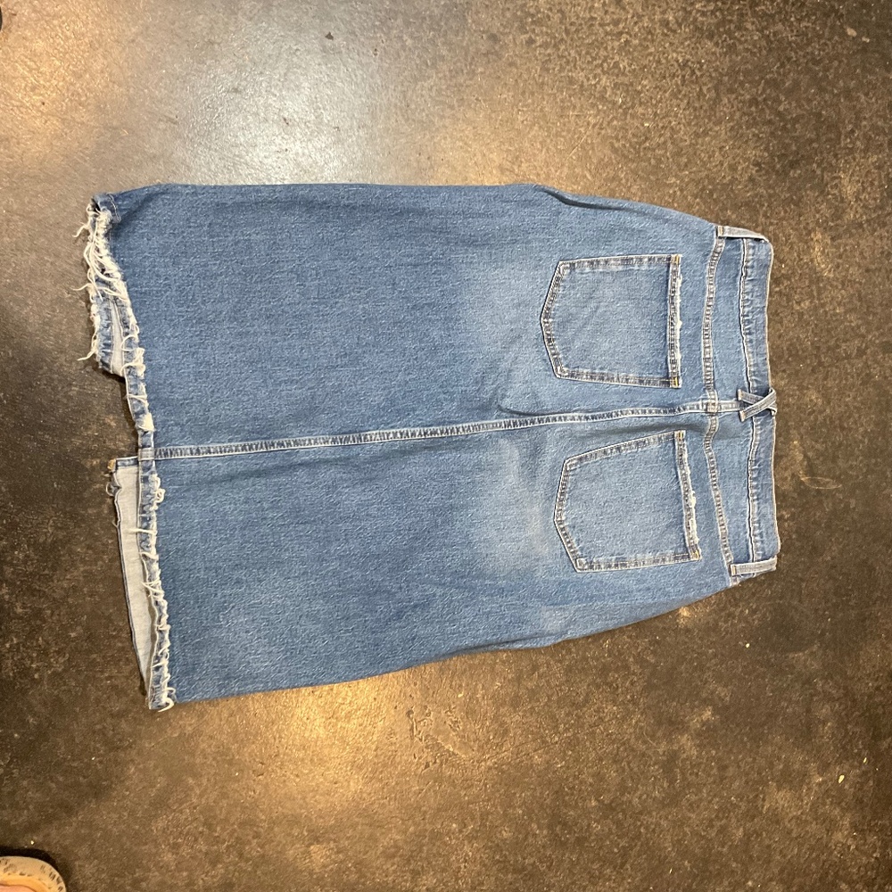 Long denim skirt sz 12. Great shape